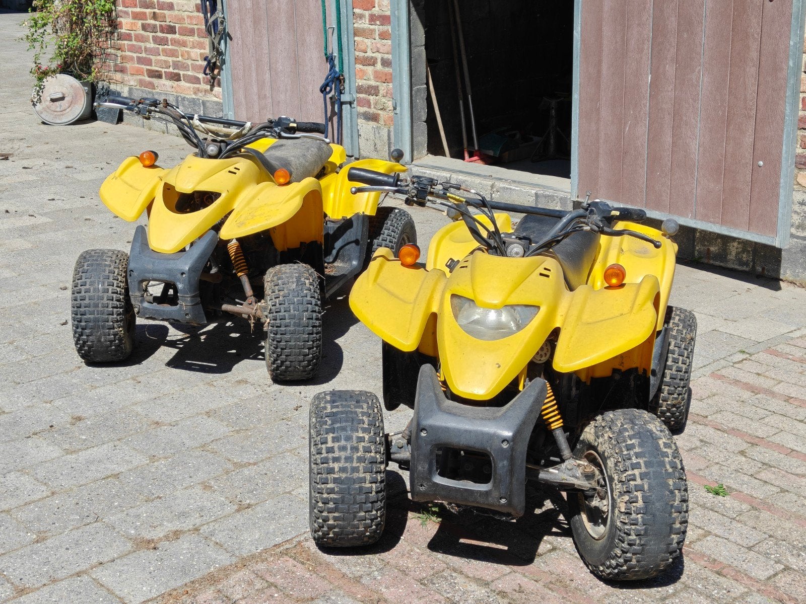 2 quads - 1 pour conduire, 1 pour les pièces - Du plaisir po, Enlèvement