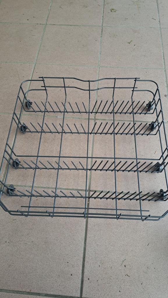 Panier inférieur lave vaisselle avec Panier a couverts, Enlèvement, Utilisé