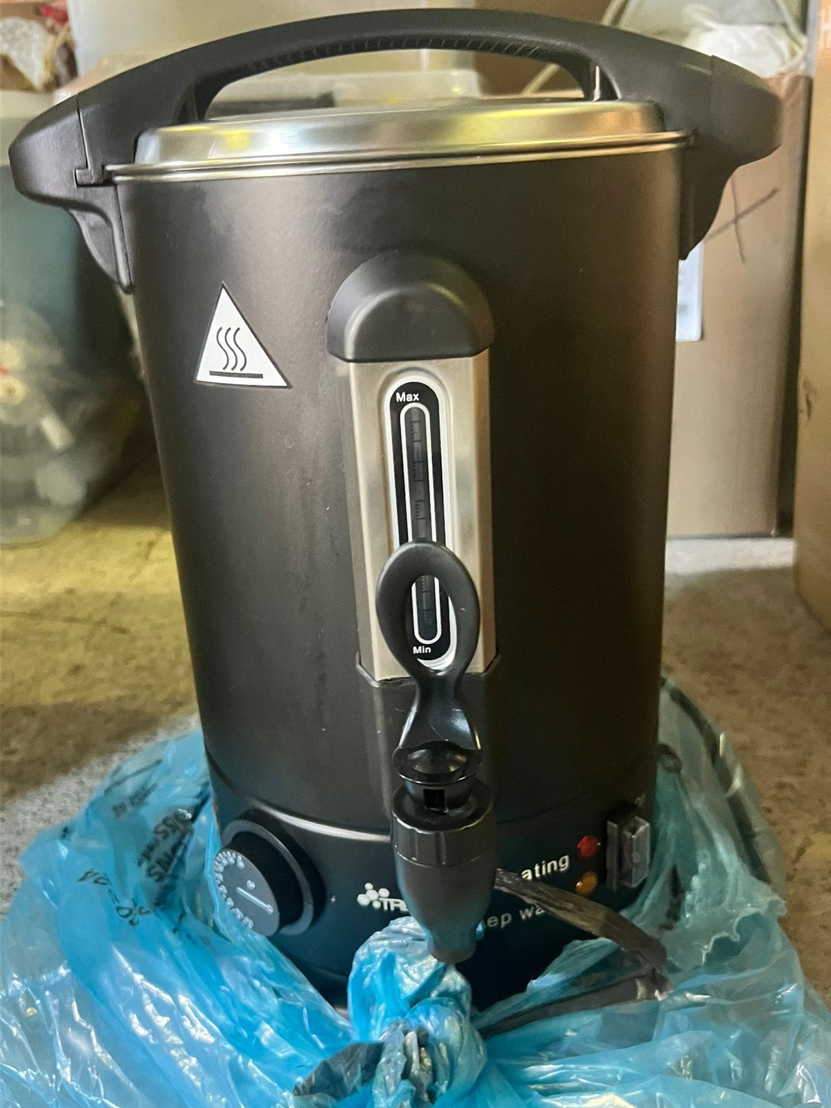 Tresko dispenser vin chaud 6.8L, Electroménager, Enlèvement, Comme neuf