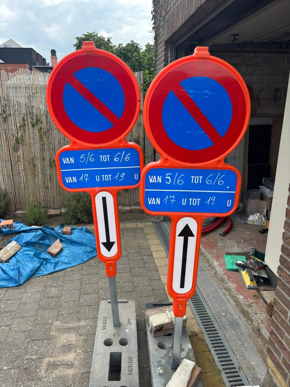 Parkeerverbordsborden te huur, Ophalen, Zo goed als nieuw