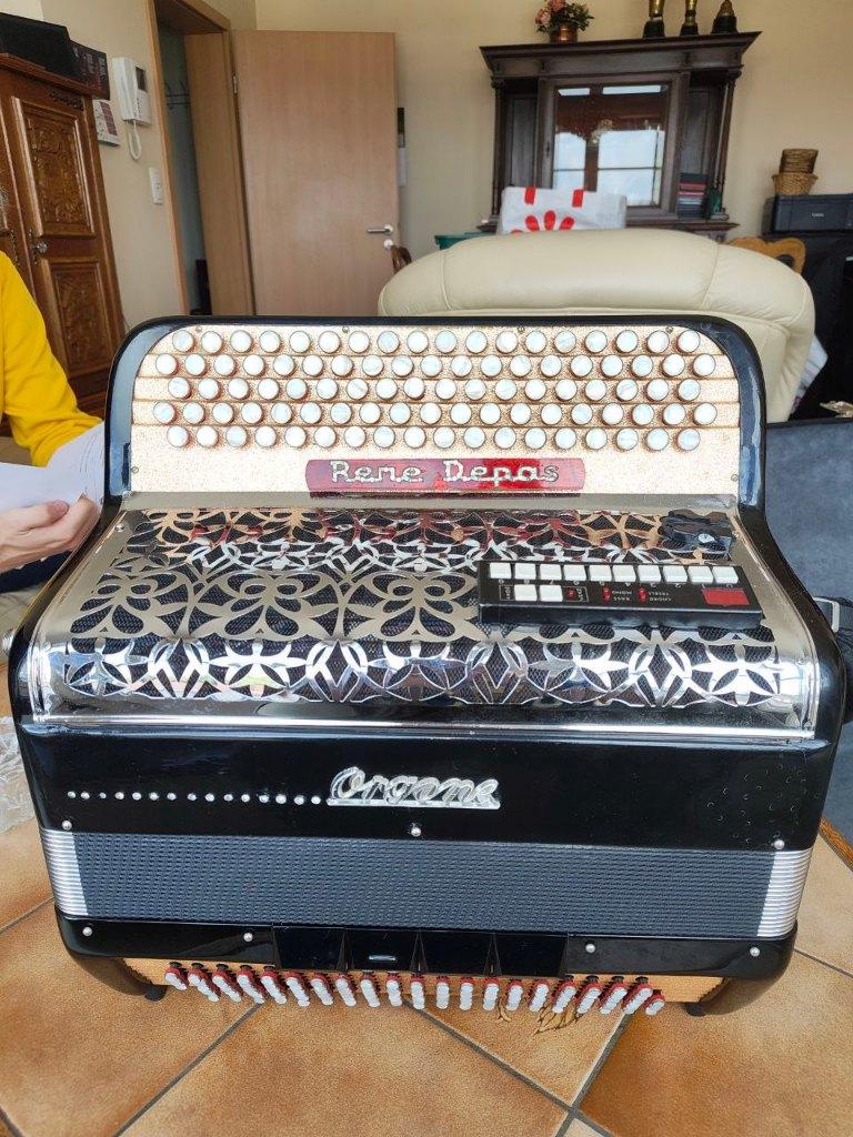 Accordeon Organe zwart/goud Do 3, Muziek en Instrumenten, Gebruikt, Met koffer, Knopaccordeon, 120-bas