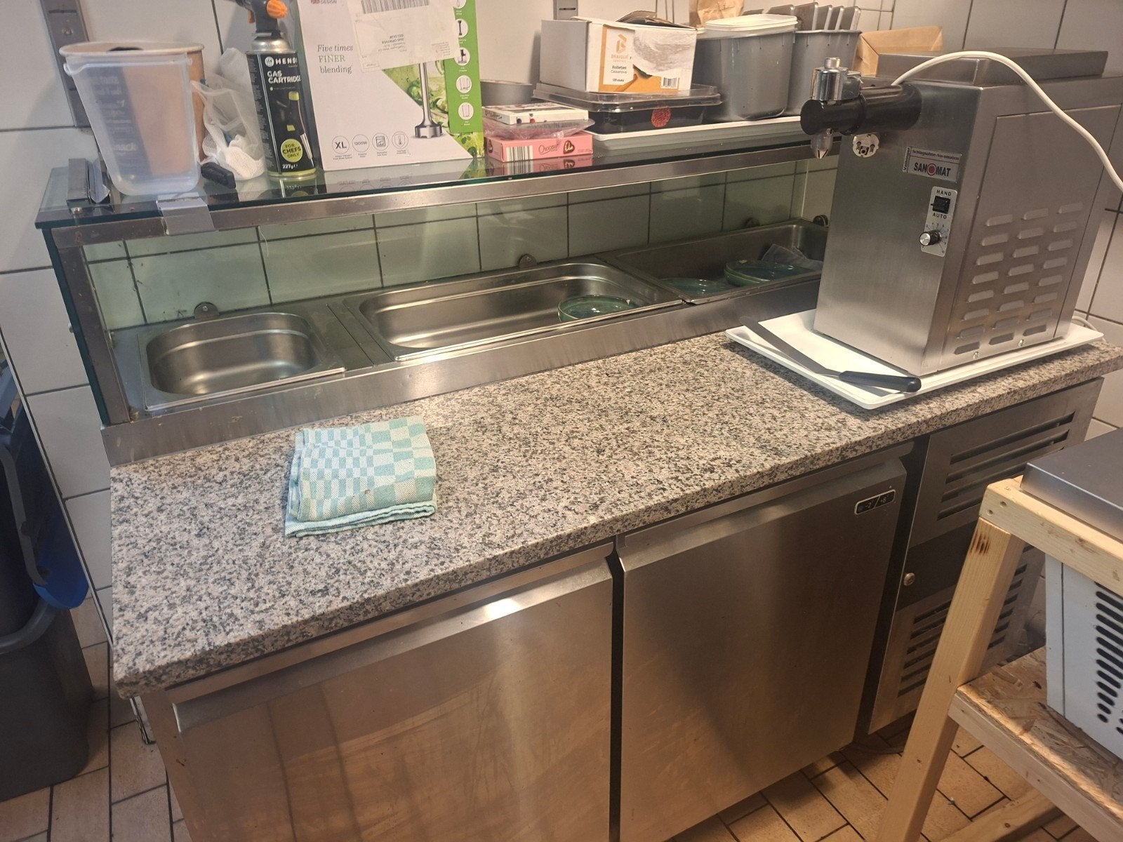 Pizza gekoelde werkbank met vaste opzet vitrine, Enlèvement