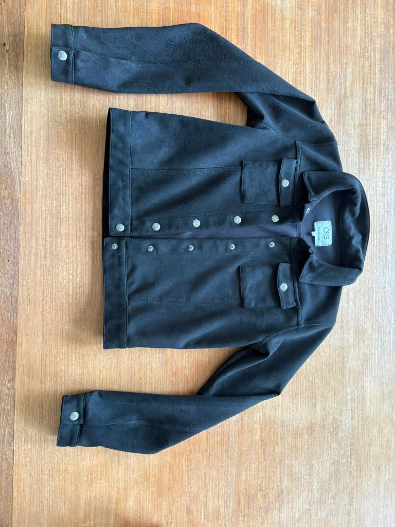 Stijlvolle zwarte jas – CKS x Zita Wauters (maat XS), Kleding | Dames, Ophalen, Zwart, Zo goed als nieuw, Jasje