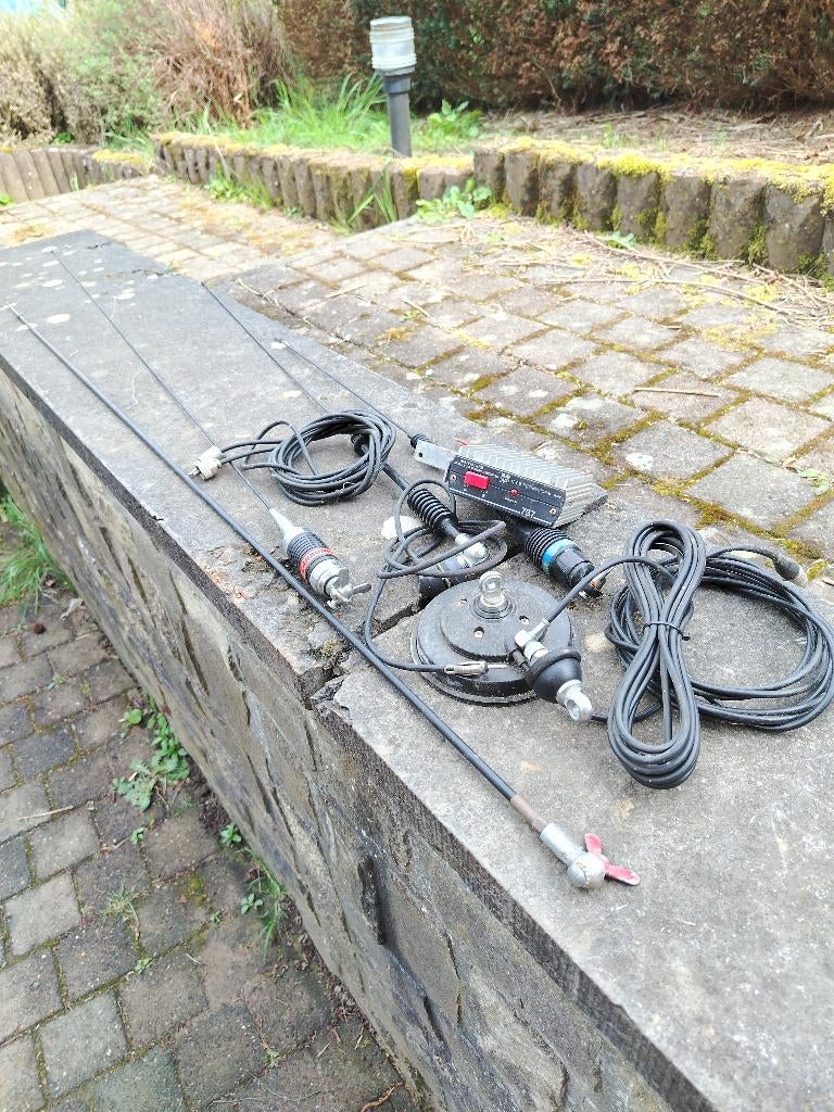 CB materiaal, Enlèvement, Comme neuf