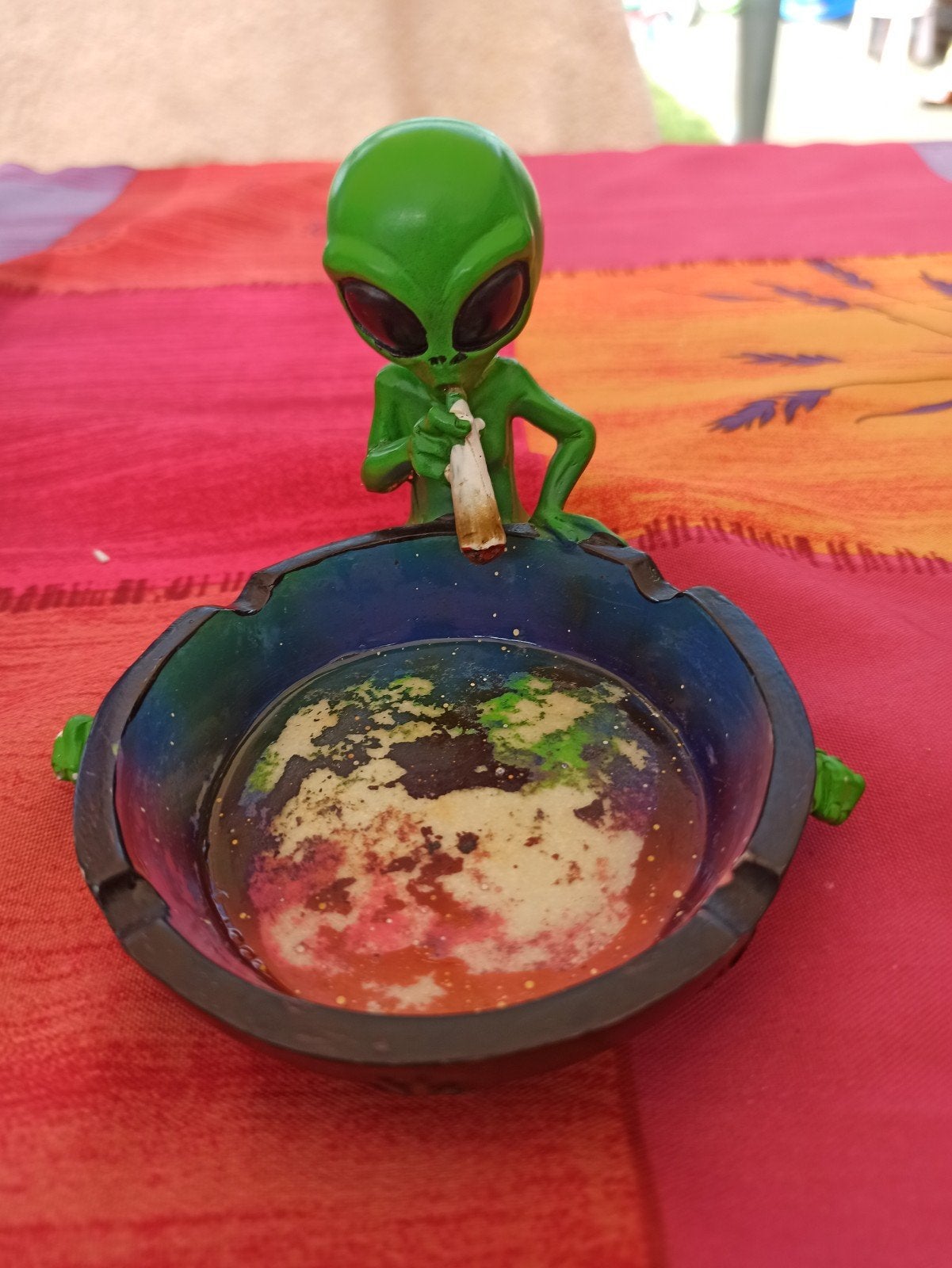 Alien asbak, Ophalen, Gebruikt