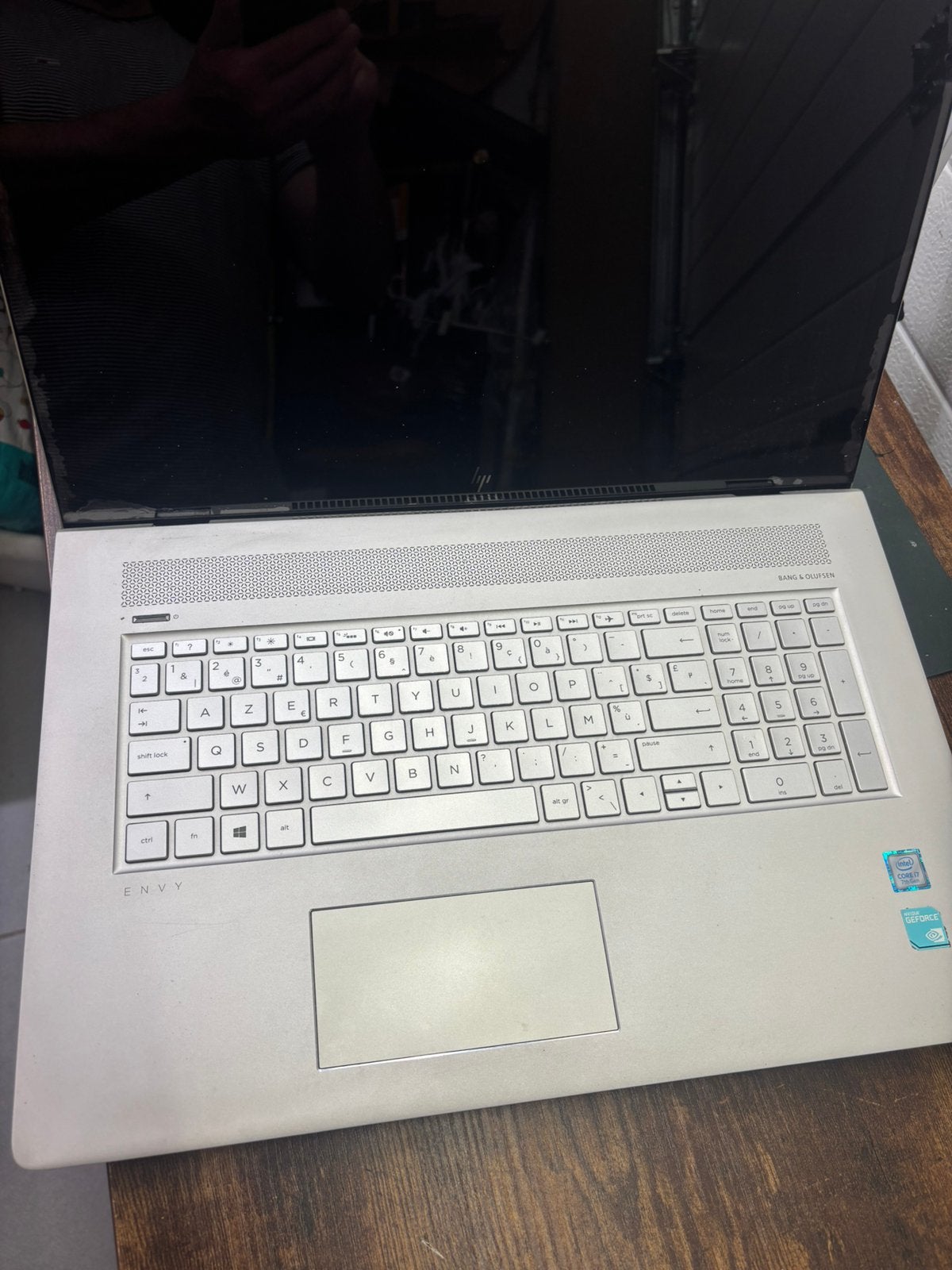 Hp defekt, Computers en Software, Ophalen of Verzenden, Zo goed als nieuw, 16 GB, SSD