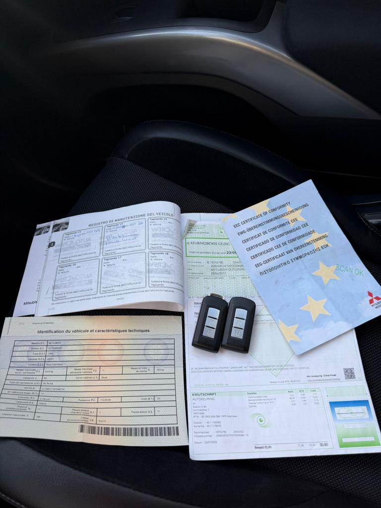 Mitsubishi Outlander ** Automatique **, Autos, Mitsubishi, Euro 5, Achat, Outlander, Carnet d'entretien