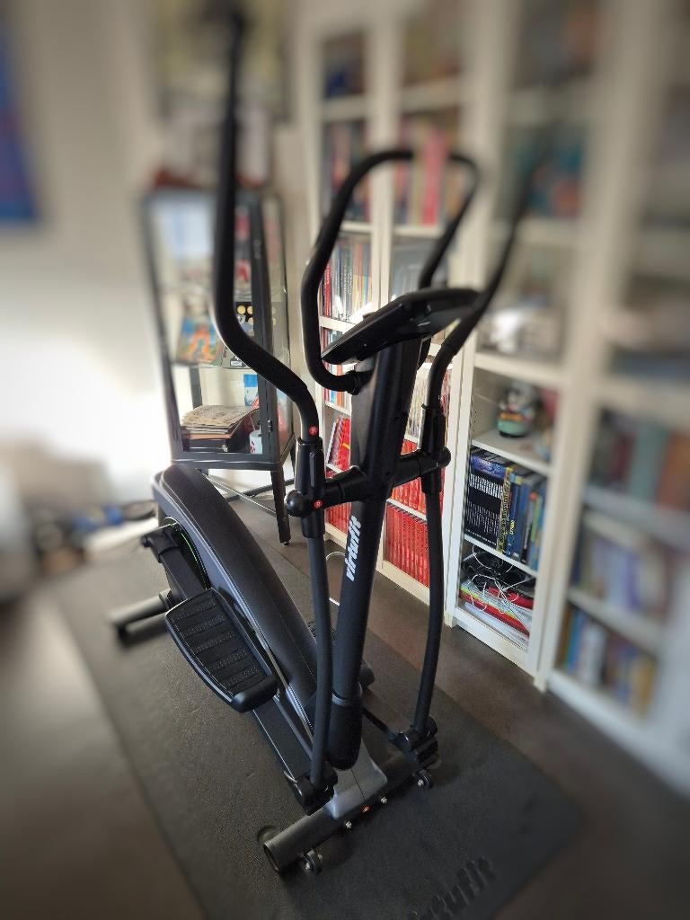 VirtuFit Crosstrainer i-Console €230, Sport en Fitness, Fitnessapparatuur, Gebruikt, Crosstrainer, Armen, Benen, Metaal, Ophalen of Verzenden