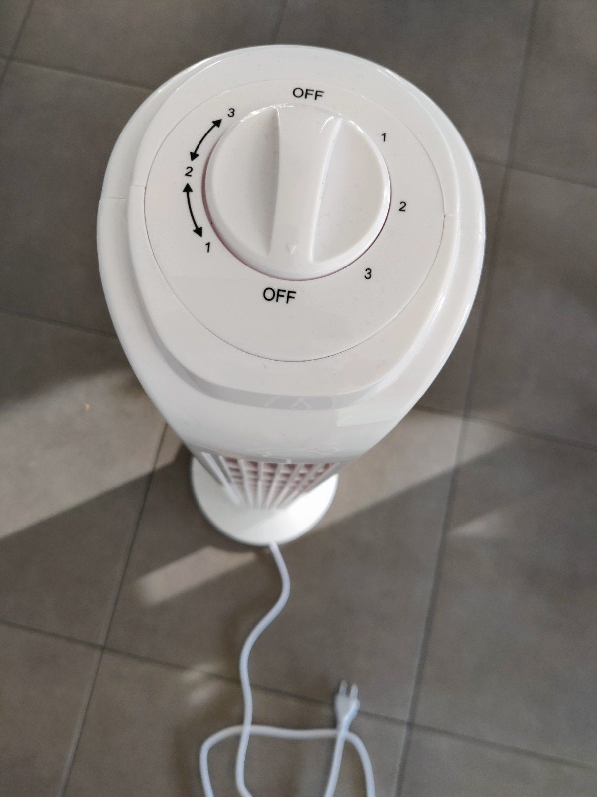 Torenventilator – 3 standen – wit – goede staat, Maison & Meubles, Cuisine | Linge de cuisine, Enlèvement
