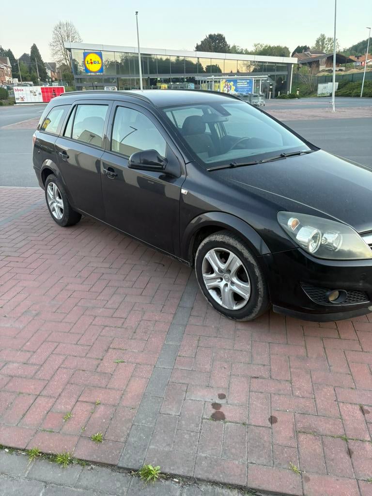 Opel adtra 1.7dti diesel pret à immatriculer avec carpass, Autos, Opel, Achat, Boîte manuelle, Noir, 5 portes