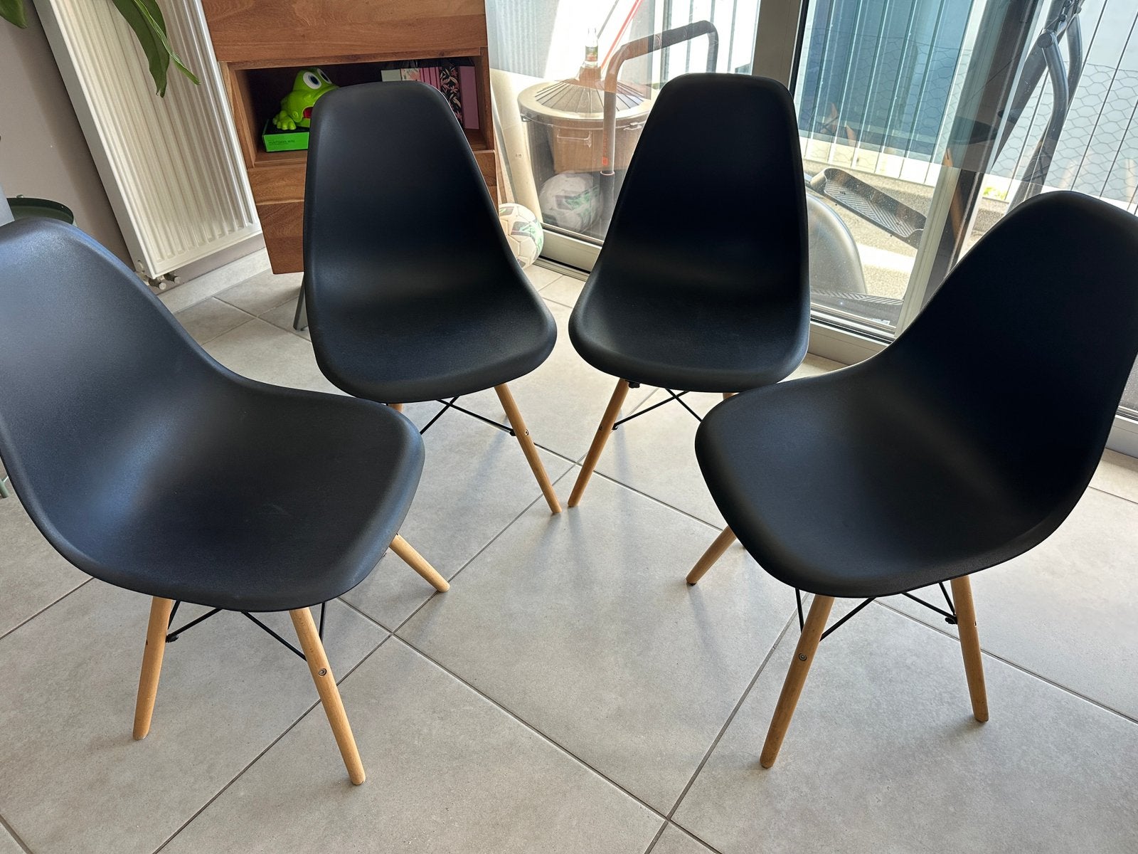 Chaise scandinave, Huis en Inrichting, Ophalen, Kunststof, Gebruikt, Zwart