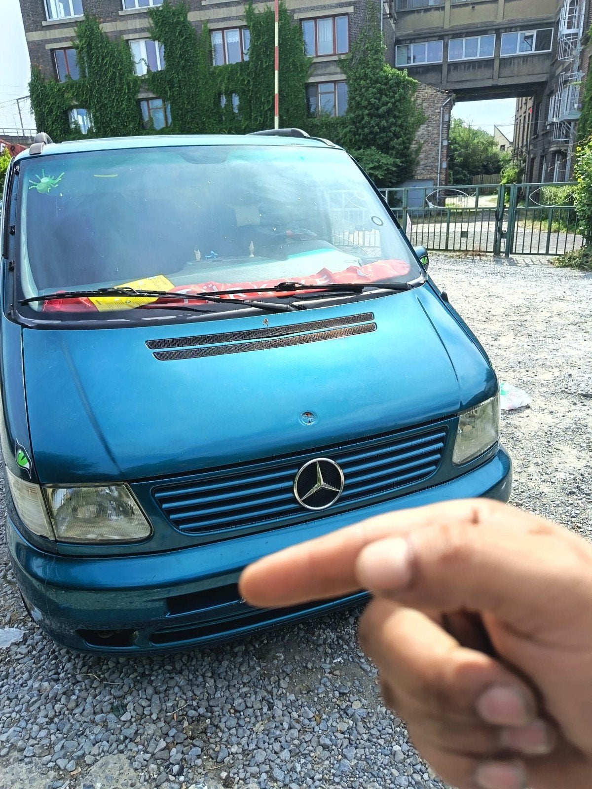 Mercedes vito camionette familiale  et une autre double cabi, Auto's, Overige kleuren, 9 zetels, Particulier, Overige carrosserie