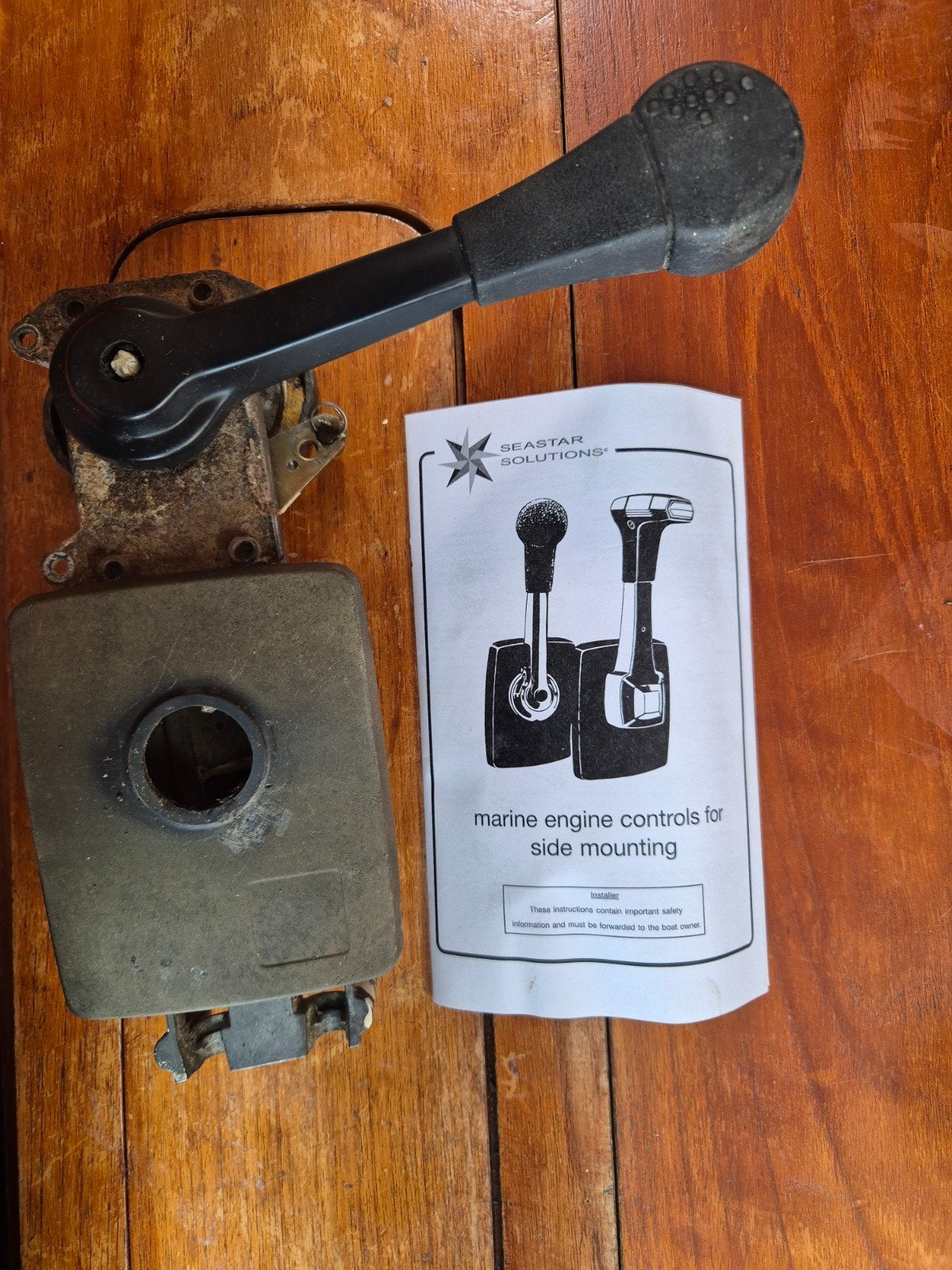 Commande inverseur et régime moteur, Enlèvement