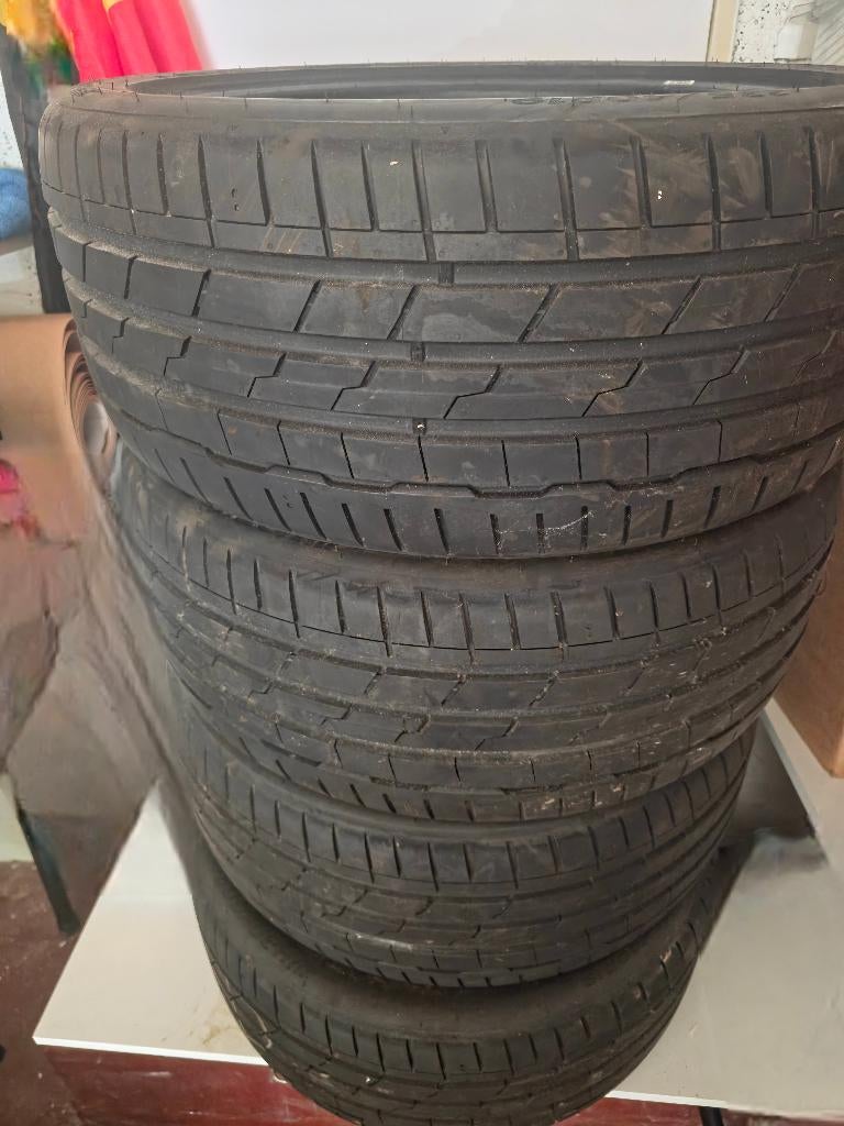 4 pneus Hankook iON evo 235/40 R19 96W XL, Autos : Pièces & Accessoires, Pneus & Jantes, Neuf, Véhicule de tourisme, Pneus été