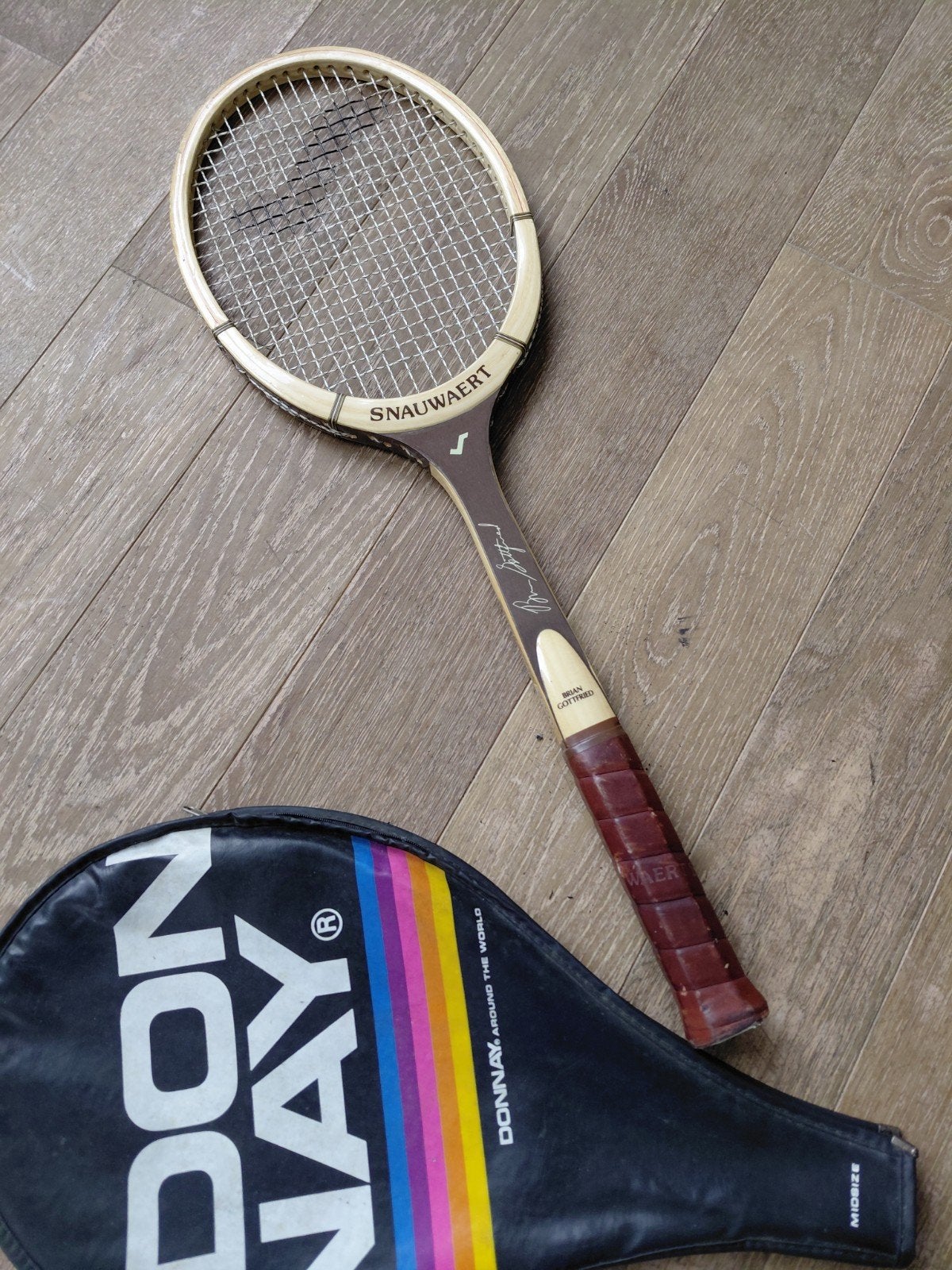 Vintage tennisracket snauwaert + bescherming, Sport en Fitness, Ophalen