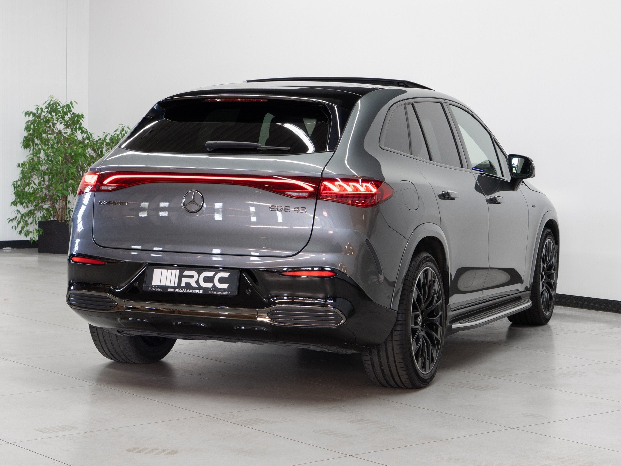 Mercedes-Benz EQE SUV 43 AMG 4M Night-II 21" HYPERSCREEN Air, Cuir, Argent ou Gris, Achat, Entreprise