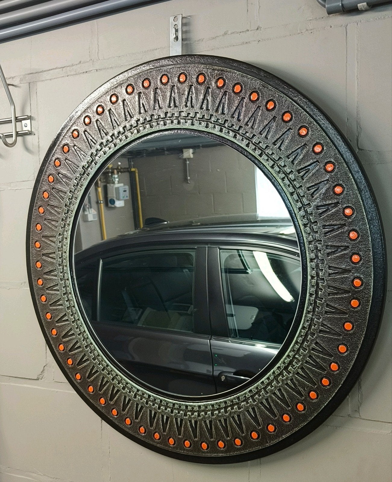 Grote ronde spiegel met ophangsysteem, +/- 70cm, Huis en Inrichting, Ophalen, Gebruikt, Rond, Minder dan 100 cm