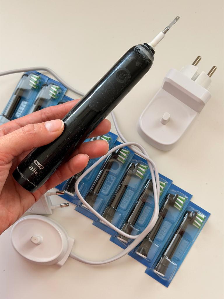 Elektrische tandenborstel, Ophalen, Gebruikt, Tandenborstel