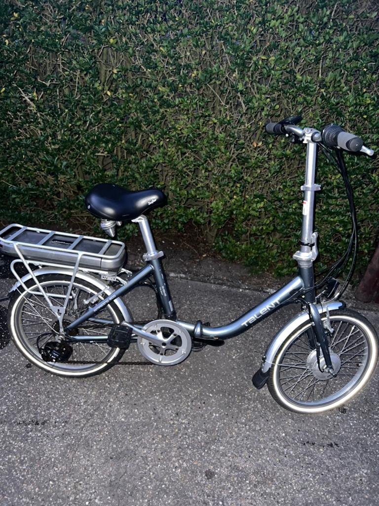 Elektrische vouwfiets, Fietsen en Brommers, Ophalen, Zo goed als nieuw
