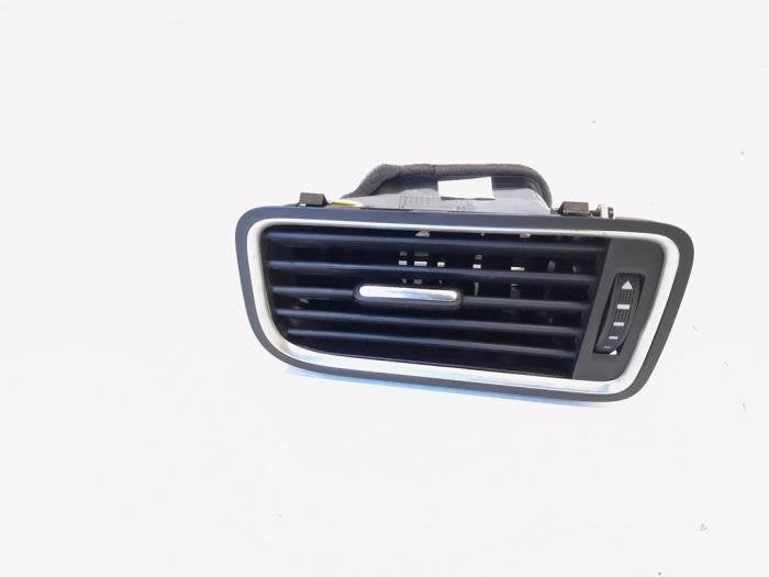 Luchtrooster Dashboard van een Volkswagen Jetta, Gebruikt, -, Volkswagen, -