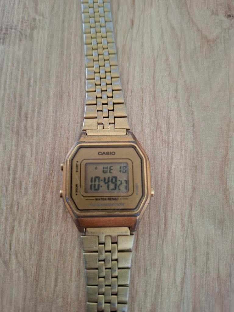 Montre doré CASIO, Bijoux, Sacs & Beauté