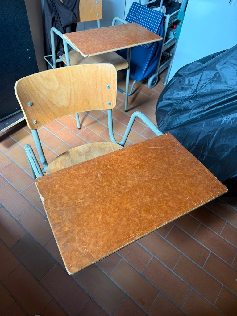 Vintage schoolstoelen met lessenaar – retro schoolmeubilair, Enlèvement