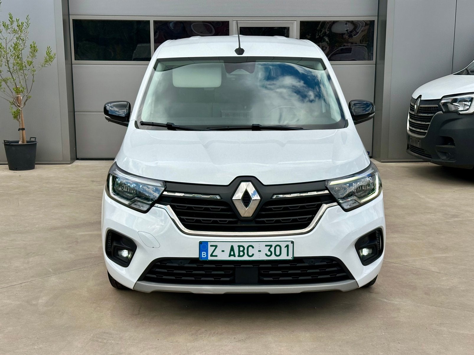 Kangoo / automaat / trekhaak / 3 zitplaatsen / veel opties!, Stof, Euro 6, Renault, Wit