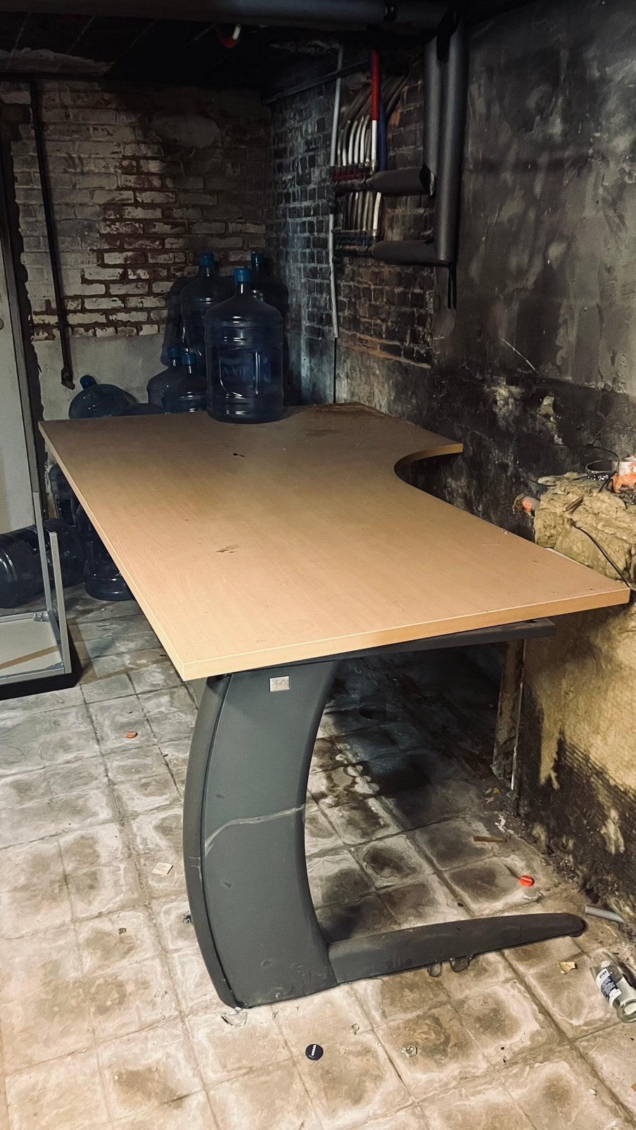 Gratis oude bureau, Ophalen, Zo goed als nieuw