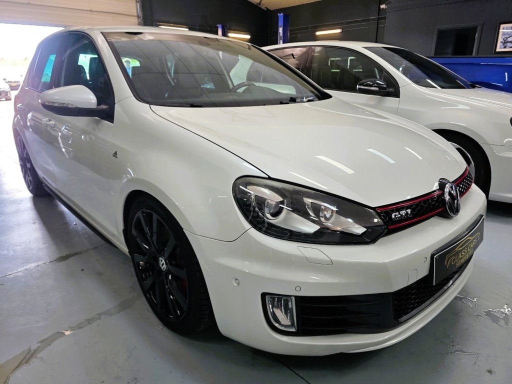 VOLKSWAGEN GOLF GTI 2.0 TSI ADIDAS DSG BI-XENON DYNAUDIO, Autos, Euro 5, Achat, 155 kW, Entreprise