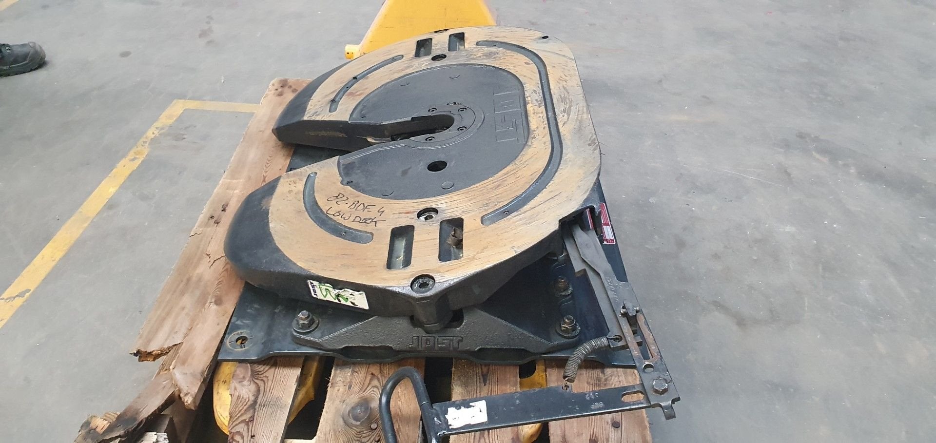 JOST koppelschotel / fifth wheel met MP20 montageplaat – vra, Gebruikt, Carrosserie en Plaatwerk, -, MAN