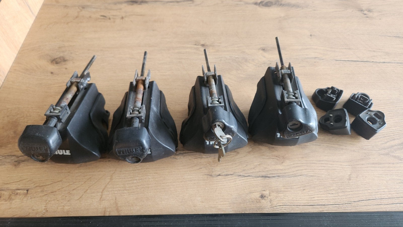 Thule voetenset + Thule dakdragers squarebar (108, 118, 127), Ophalen