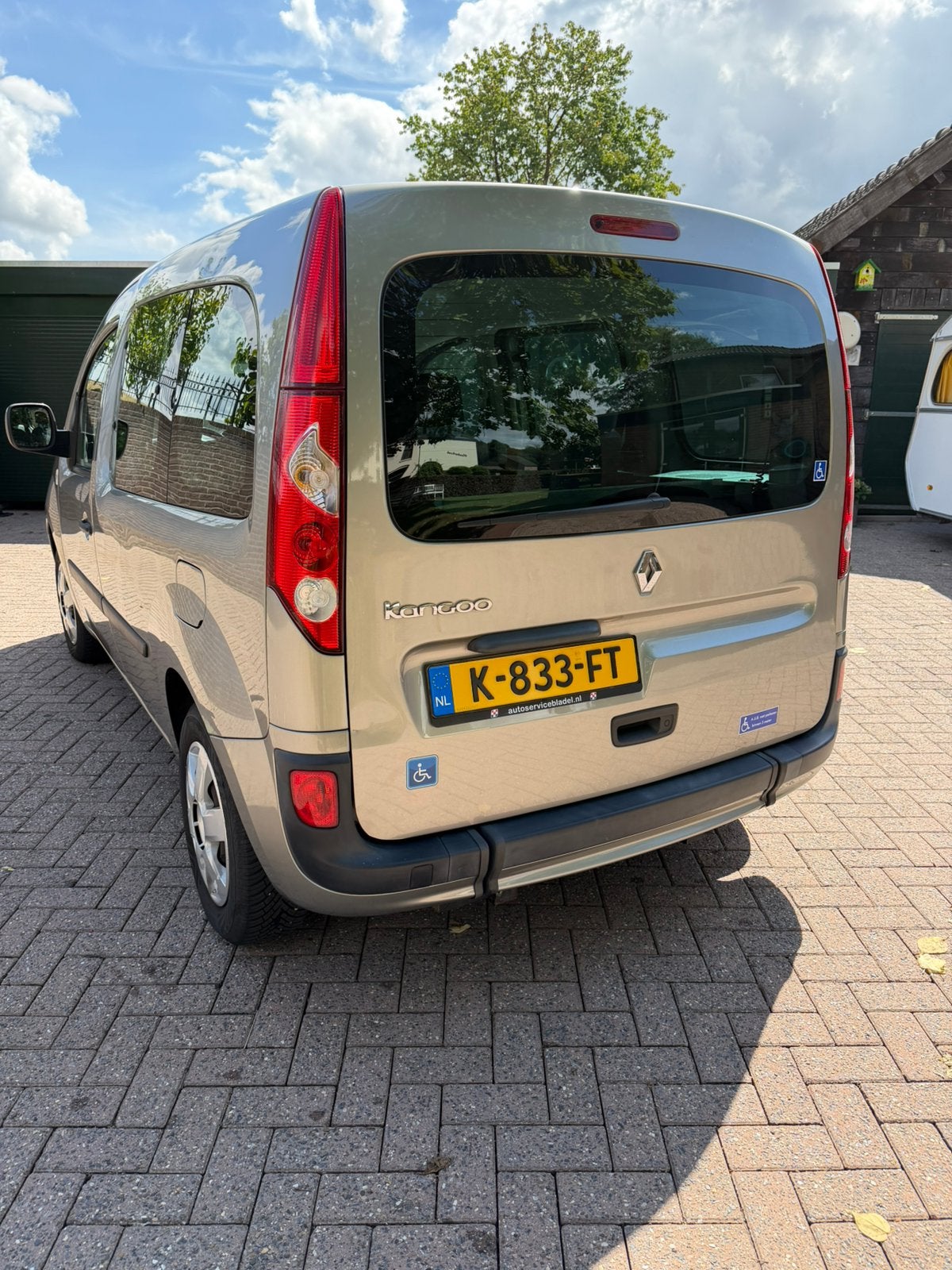 rolstoelauto, 4 deurs, Stof, 4 cilinders, Beige