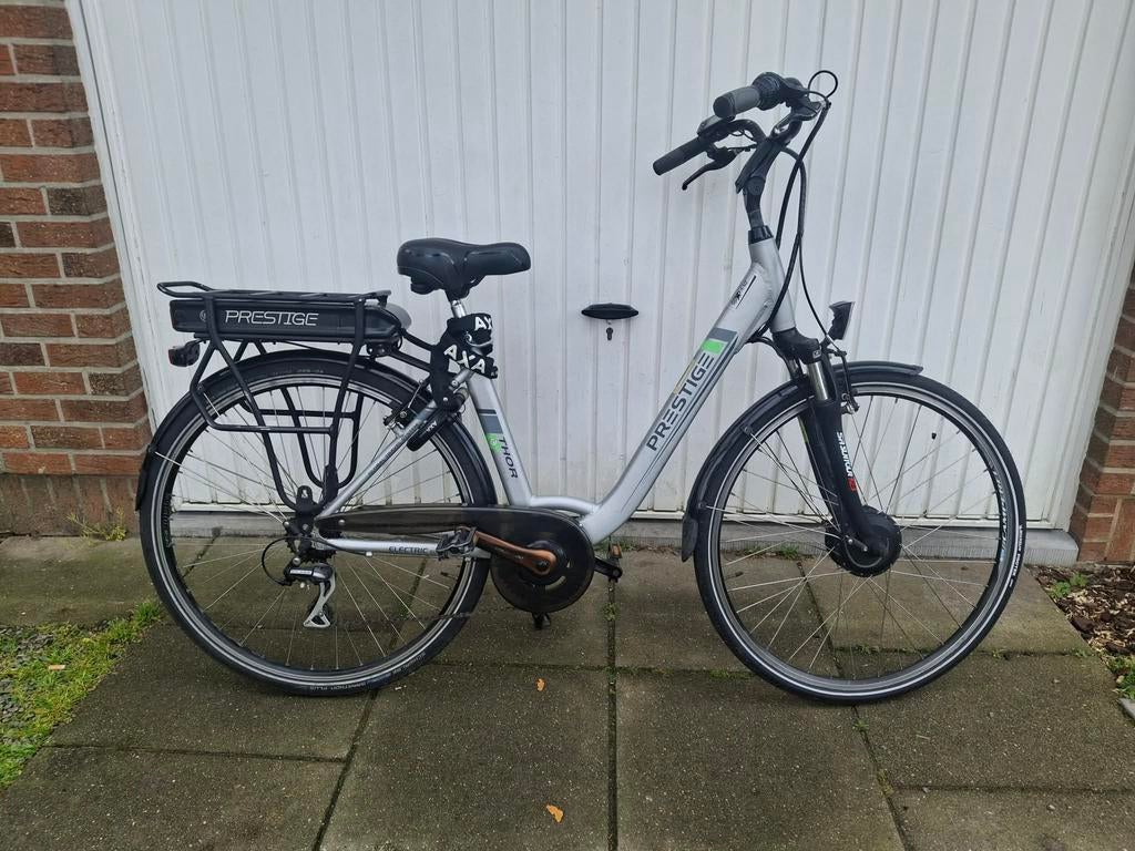 Electrische damesfiets prestige, Fietsen en Brommers, Elektrische fietsen, Zo goed als nieuw, Overige merken, 50 km per accu of meer