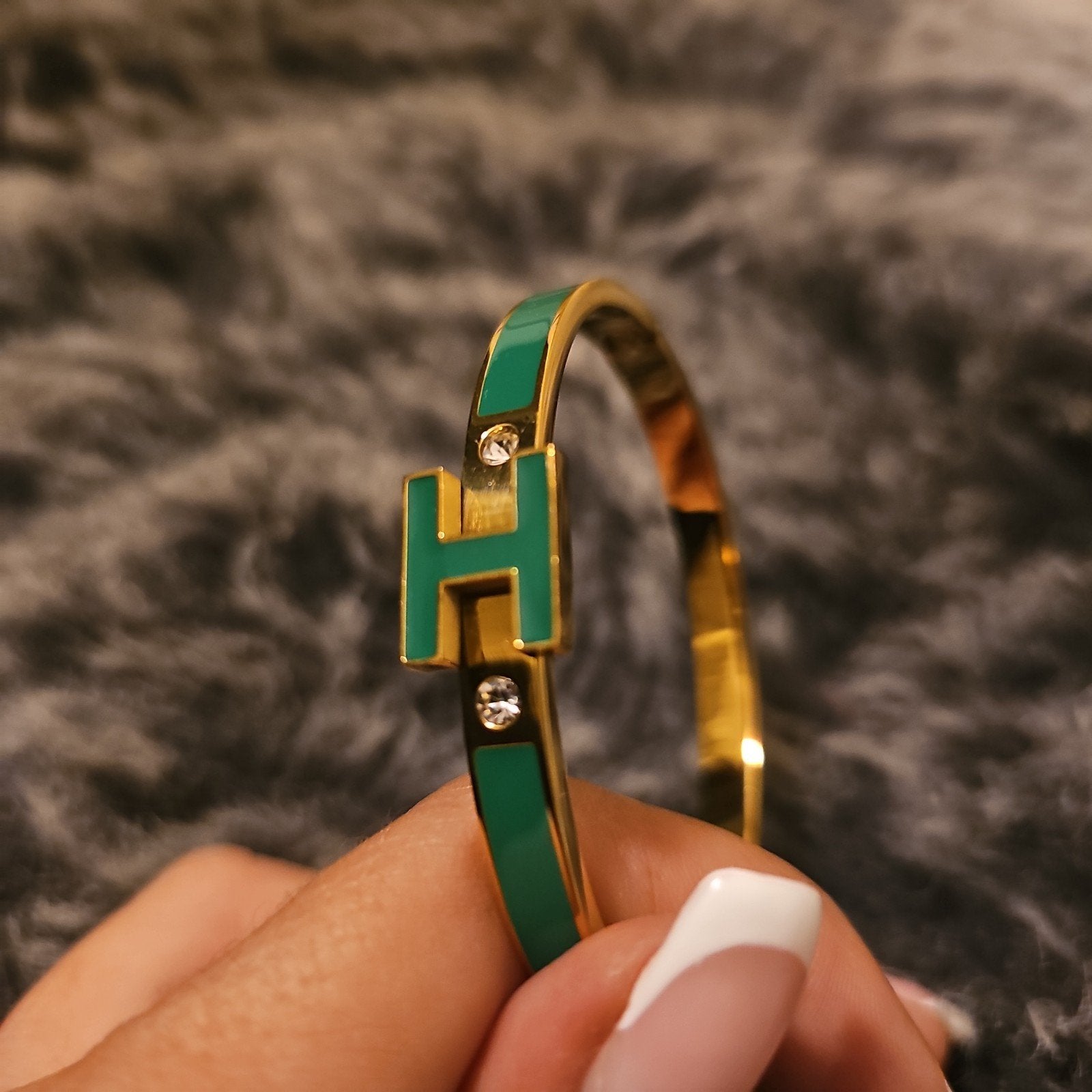 Bracelet élégant en acier inoxydable, Envoi