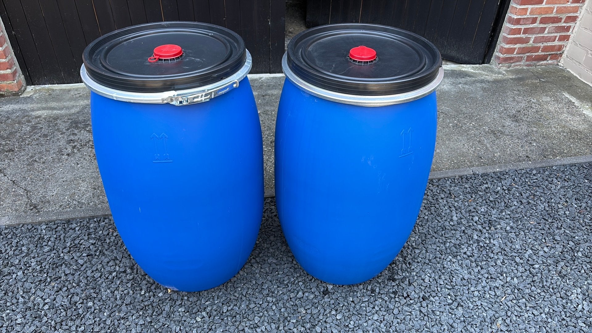 Blauwe vaten, Tuin en Terras, 75 tot 150 liter, Ophalen, Zo goed als nieuw, Kunststof