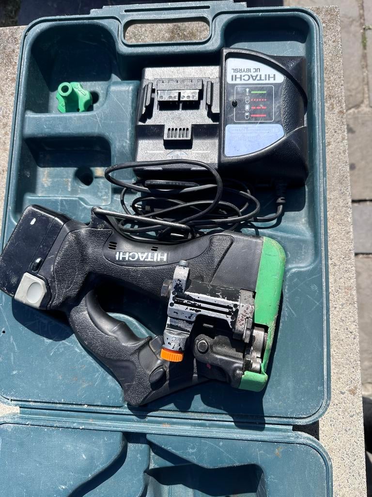 Hitachi coupe tige, Bricolage & Construction, Outillage | Foreuses, Enlèvement, Comme neuf
