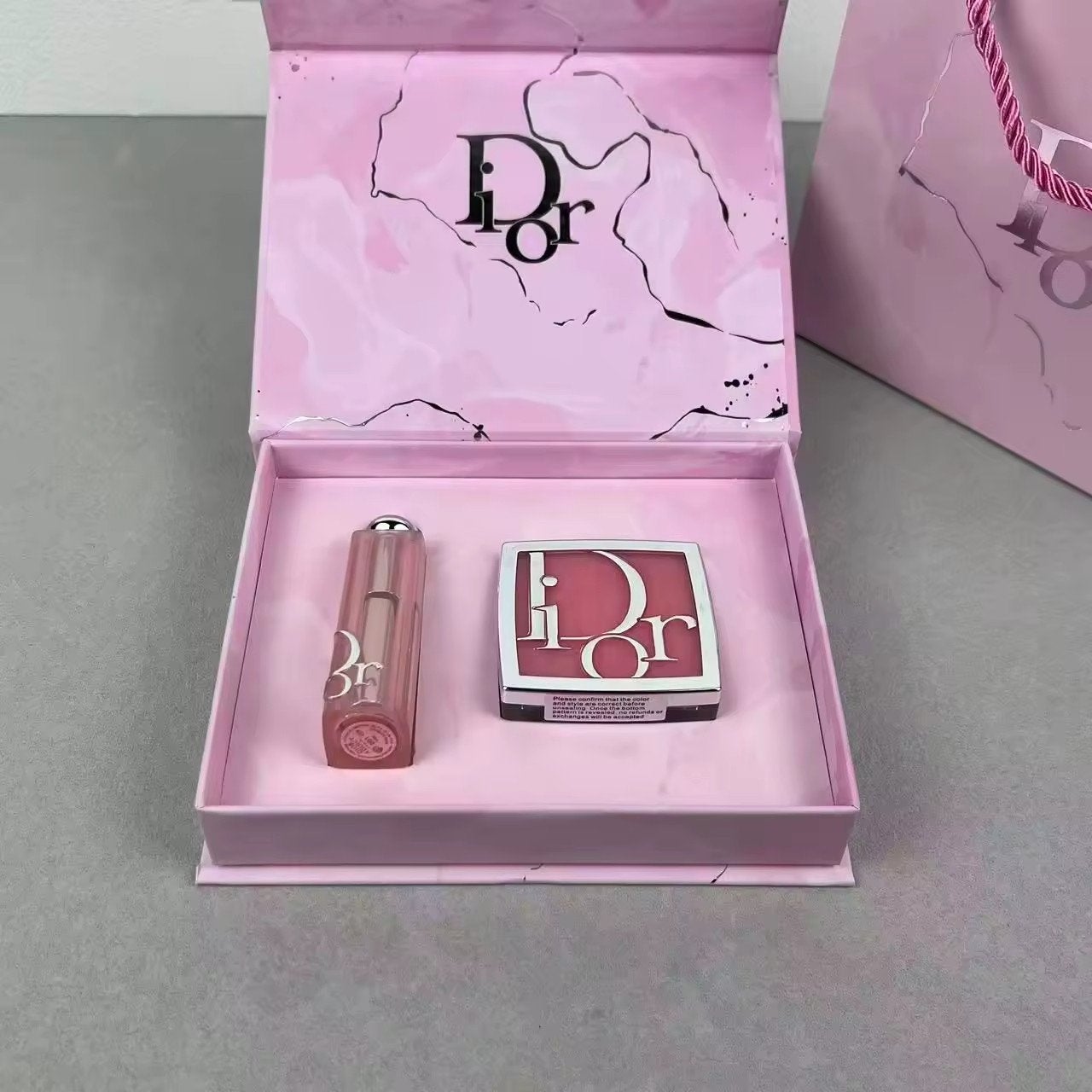 Coffret cadeau de luxe Dior — Lip Glow & Rosy Glow + poch, Neuf, Maquillage, Enlèvement ou Envoi, Rose
