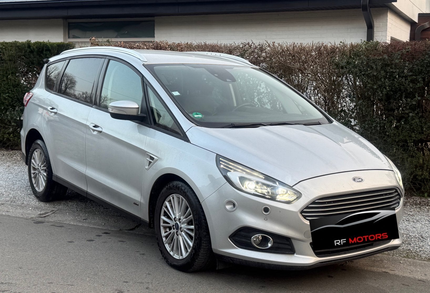 🔥FORD S-MAX TITANIUM/2020/AUTOMATIQUE/MULTIMEDIA/GARANTIE, Auto's, Ford, Leder, Bedrijf, 5 deurs, Zilver of Grijs
