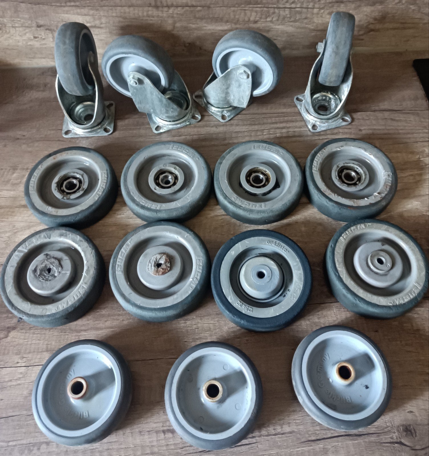 Lot de roues roulettes, Bricolage & Construction, Roues & Roulettes pivotantes
