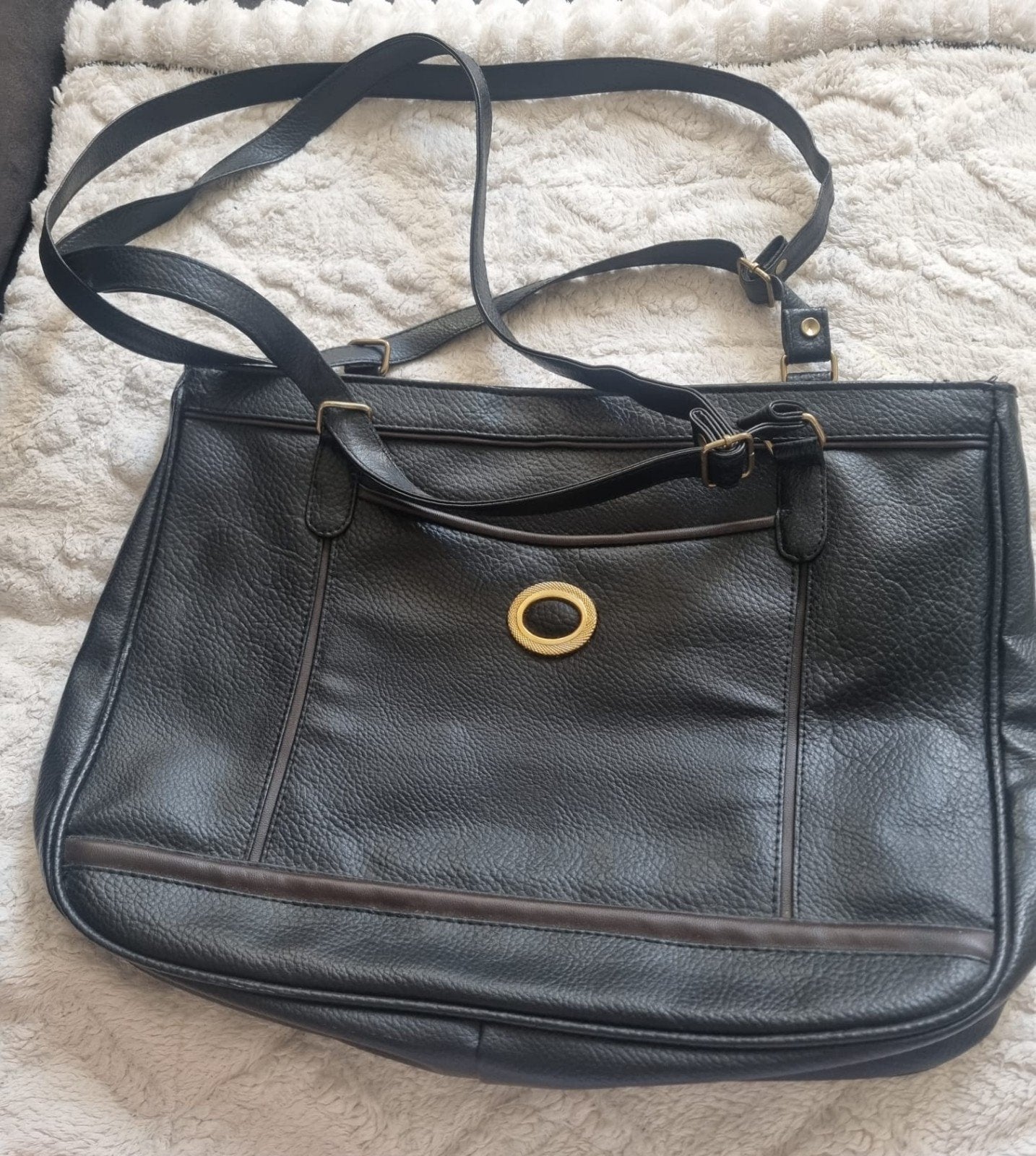 Zwarte schouder/Handtas, Handtassen en Accessoires, Tassen | Damestassen, Ophalen of Verzenden, Zo goed als nieuw, Zwart, Schoudertasje