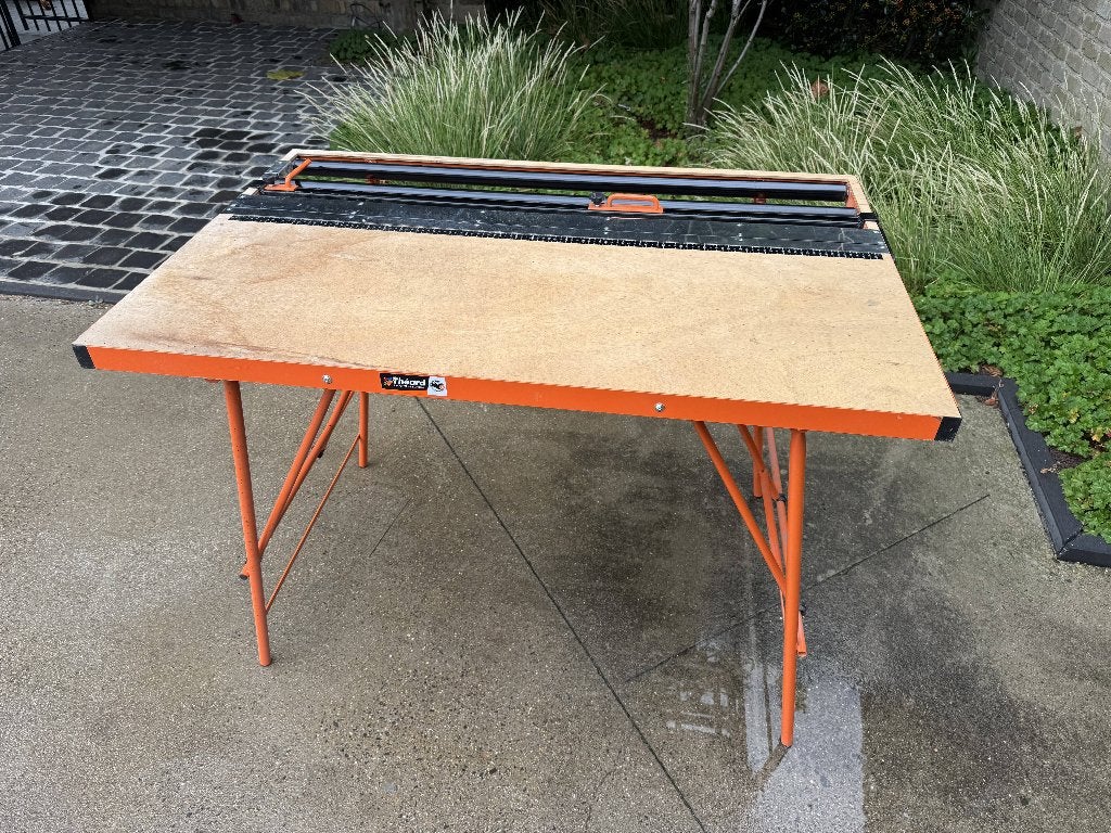 Théard combi table/dérouleur/plaktafel/behangtafel
