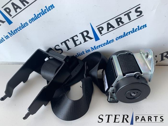 Veiligheidsgordel midden-achter van een Mercedes E-Klasse, Gebruikt, -, Ophalen of Verzenden, -