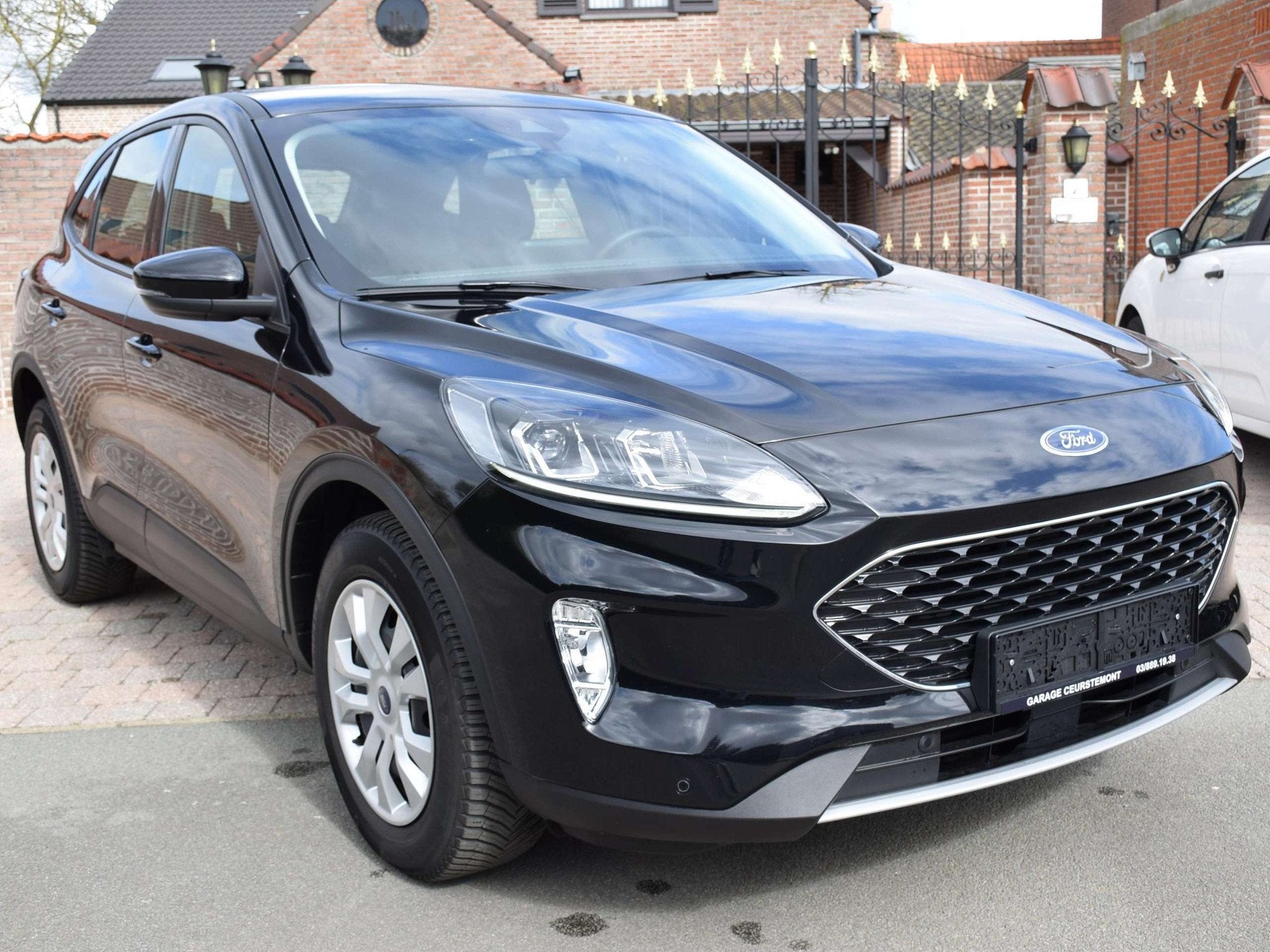 Ford Kuga Kuga 1.5 EcoBoost FWD Graphite Tech Edition, Auto's, Voorwielaandrijving, Stof, 4 cilinders, https://public.car-pass.be/vhr/45c739b4-16fb-4b90-b566-60beeee3e1b2
