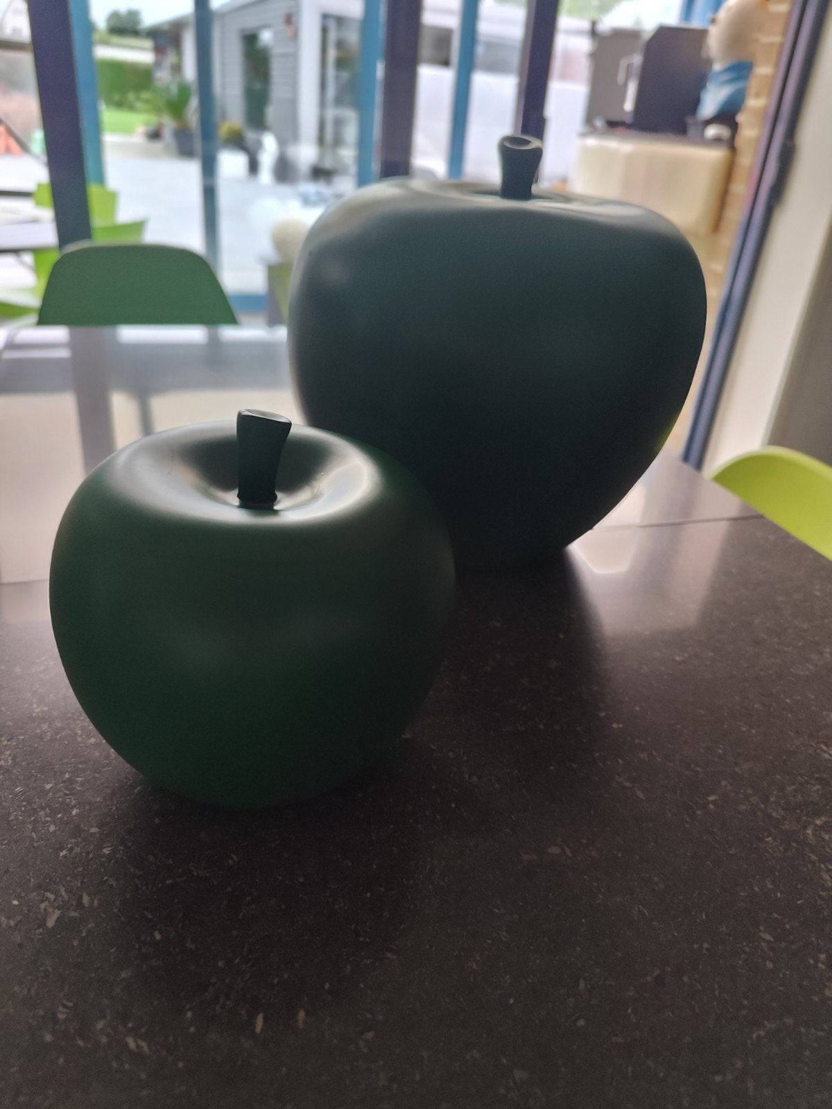 2 groene appels, Ophalen, Geschikt voor buiten, Groen, Steen/keramiek