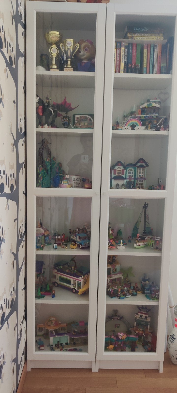 Display cupboard ( not included the toys), Huis en Inrichting, Ophalen