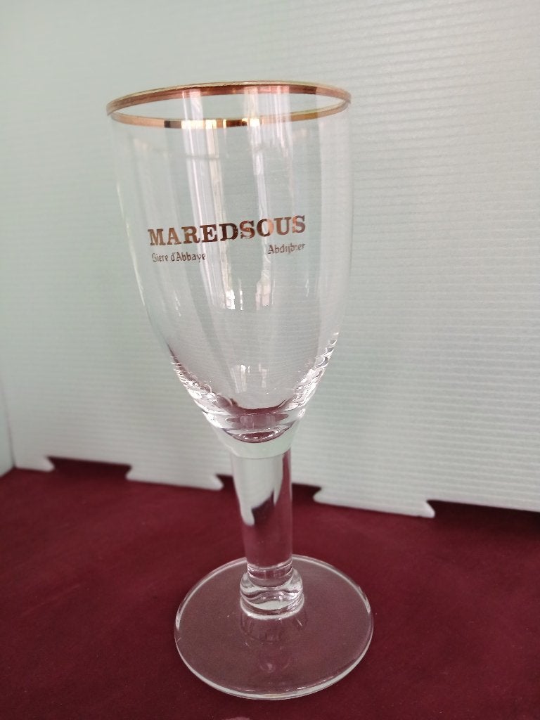Antiek glas op steel MAREDSOUS verguld abdijbier, Ophalen of Verzenden, Zo goed als nieuw, Glas of Glazen, Overige merken