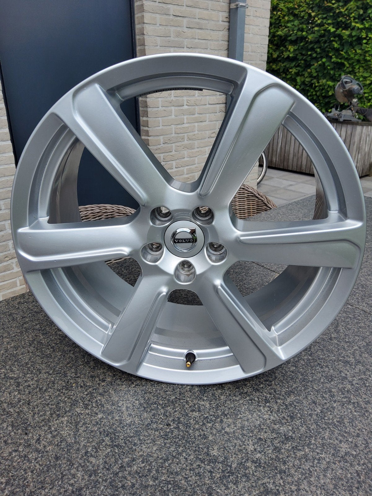 Velgen Volvo, Ophalen