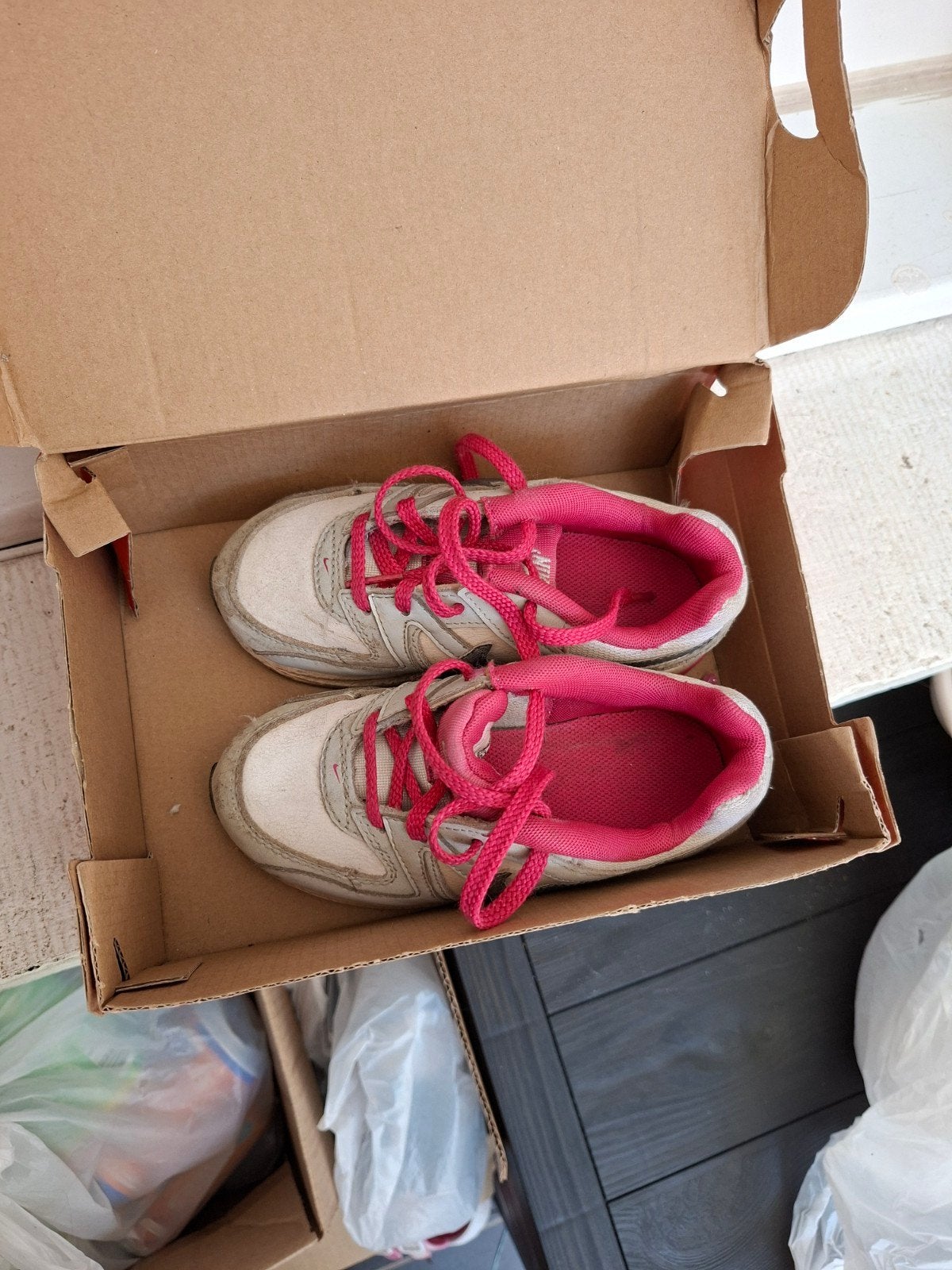 nike schoenen, Enfants & Bébés, Enlèvement, Utilisé