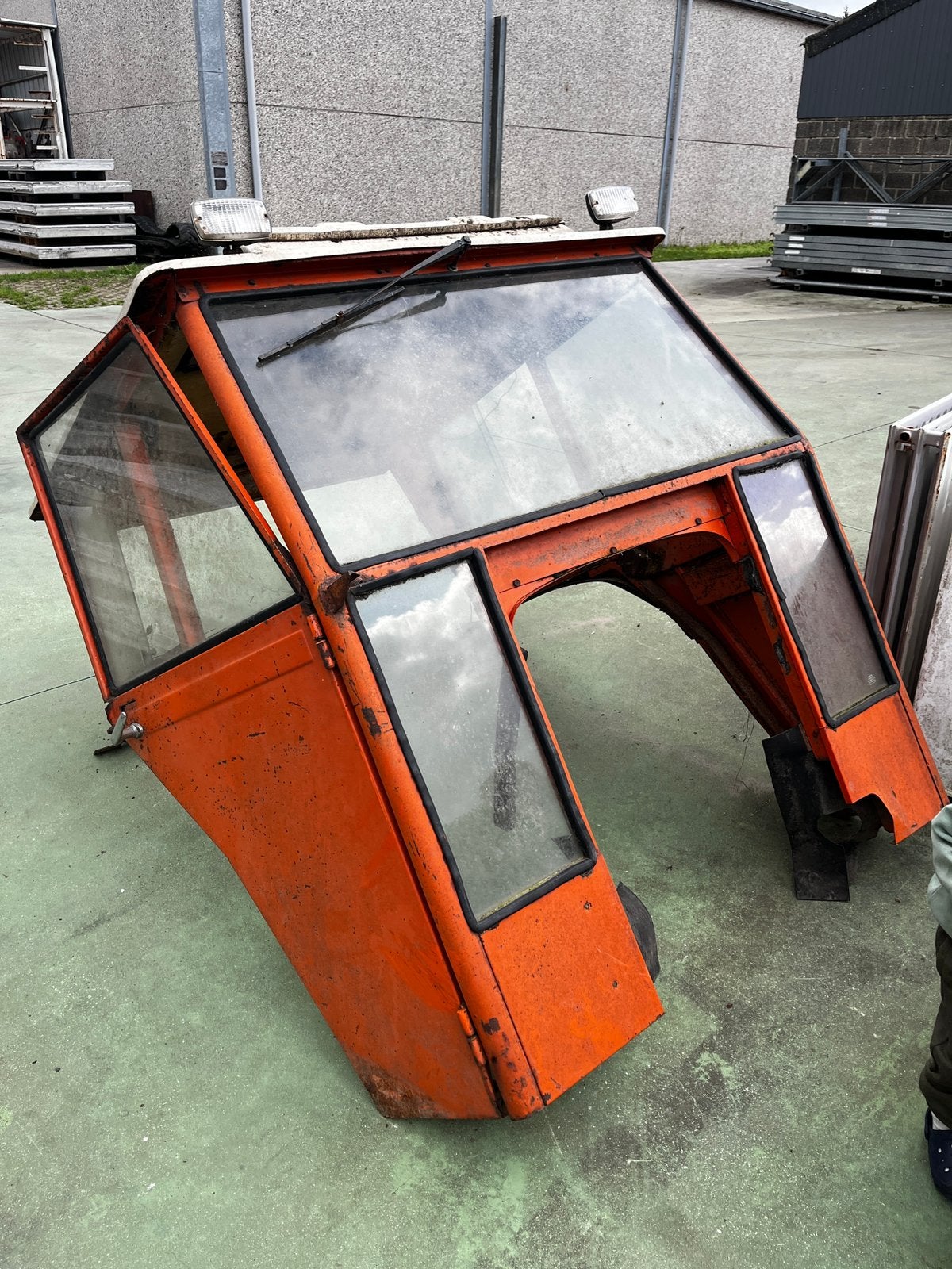 Originele TIM cabine afkomstig van Fiat 850 oldtimer tractor, Zakelijke goederen, Ophalen, 80 tot 120 Pk, Oldtimer, Fiat