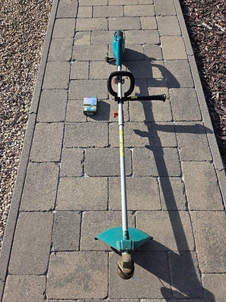 ELECTRISCHE BOSMAAIER - KANTENSNIJDER, Enlèvement, Utilisé, Bosch